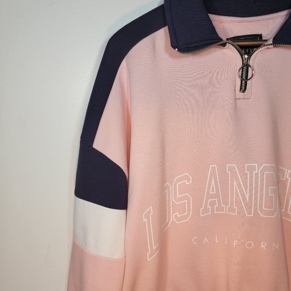 PINK color block cropped LA zip-up collar sweater. - Picture 2 of 8